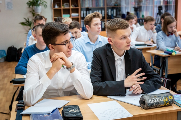 В России будут на уроках истории будут изучать «признание» «Л/ДНР»: теперь официально в школьной программе 