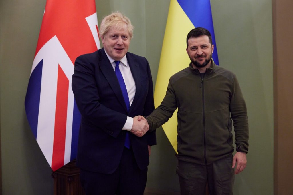 Великобритания передаст Украине современные РСЗО