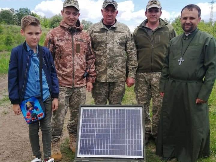 10-летний украинец приобрел зарядное устройство на солнечной батарее для ВСУ: потратил все накопленные деньги 
