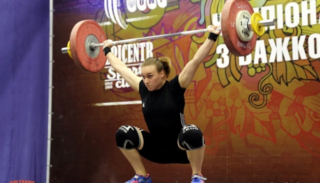 Украинка Маневская завоевала «серебро» чемпионата Европы по тяжелой атлетике