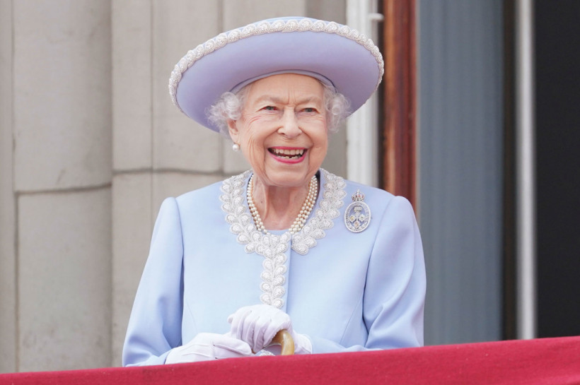 Елизавета ІІ празднует 70-летие восхождения на трон