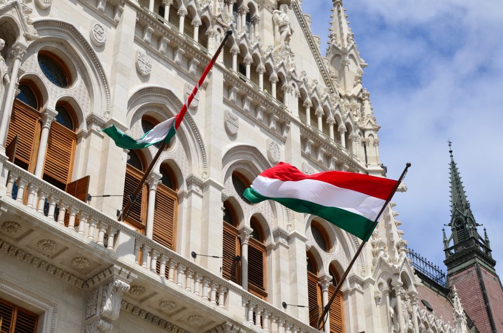 Венгрия выступает против новых санкций в отношении РФ 
