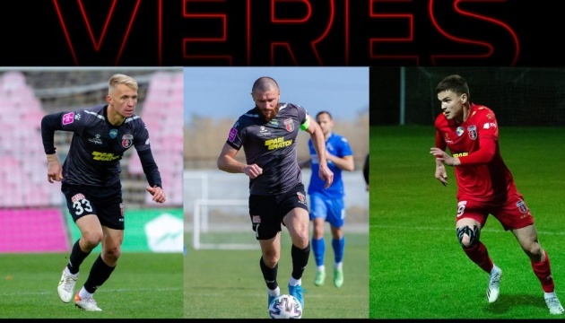 «Верес» продлил контракты с тремя футболистами