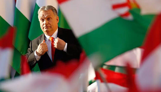 Премьер Венгрии Орбан попал в громкий политический скандал