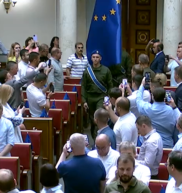 В Верховной Раде торжественно установили флаг ЕС: что происходит (фото, видео)