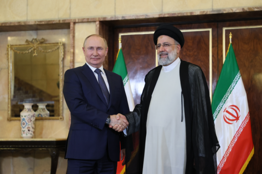 «Закладывает основу для дестабилизации мира»: в МИД Украины отреагировали на визит Путина в Иран:  