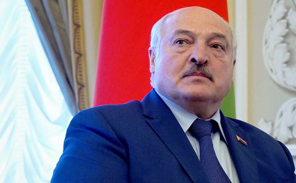 Лукашенко выдал очередное бредовое заявление: НАТО готовит нападение на Россию 
