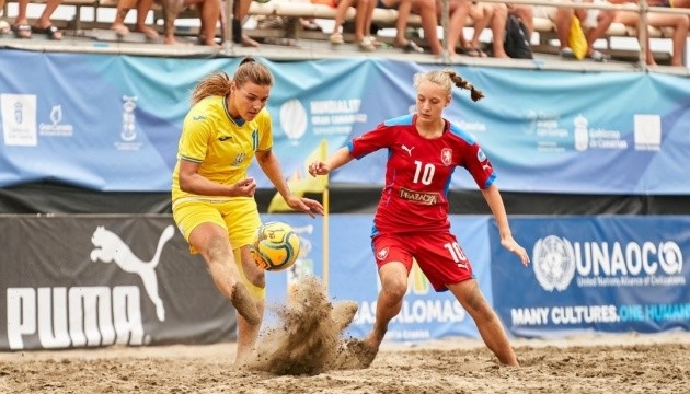 Женская сборная Украины по пляжному футболу заняла третье место на Мундиалито-2022
