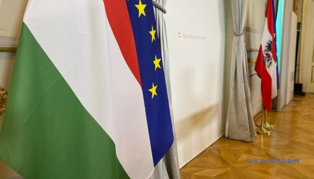«Иногда я что-то непонятно формулирую»: Орбан попытался объяснить свои расистские заявления