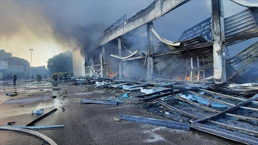 Ракетный удар по ТЦ в Кременчуге: число погибших возросло
