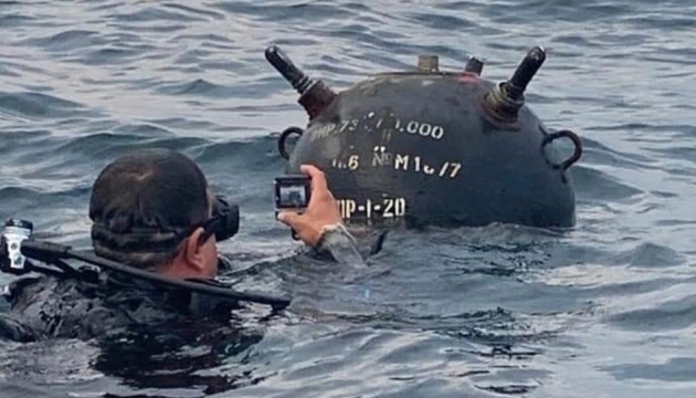 У побережья Румынии военные водолазы обезвредили морскую мину