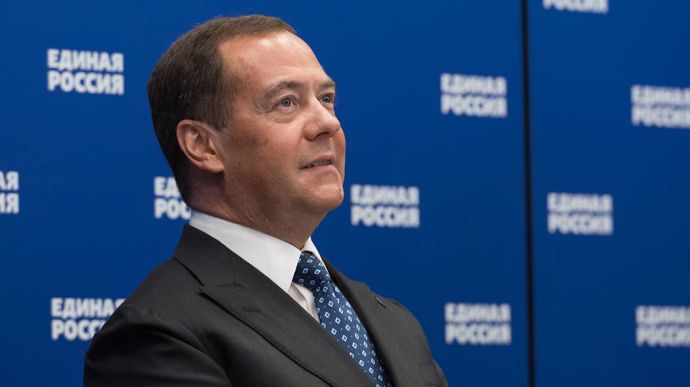 Медведев пригрозил Европе «случайными инцидентами» на их АЭС 