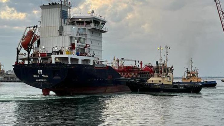 Ще три судна з зерном вийшли з українських портів (фото)
