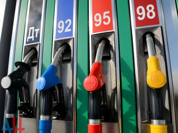 Отмена льготного налогообложения на топливо: правительство внесло в ВР законопроект