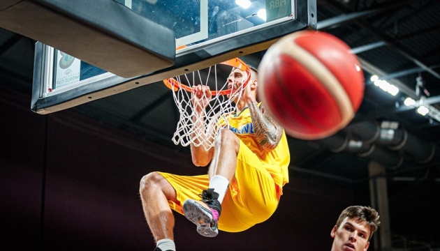 Сборная Украины обыграла баскетболистов Польши в контрольном матче