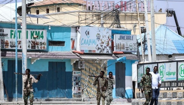 Нападение на гостиницу в Сомали: количество погибших выросло до 21