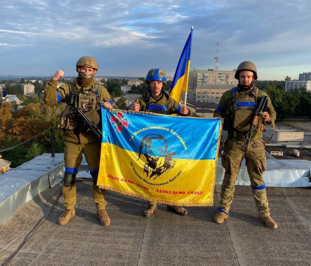 Над Купянском снова взвился украинский флаг 