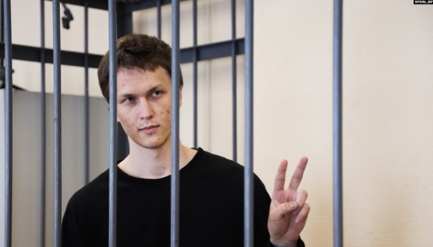 В Петербурге активисту дали четыре года тюрьмы – сжег чучело в военной форме