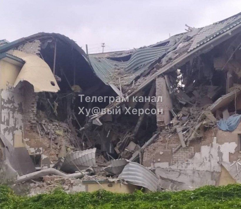 У Херсоні ЗСУ знищили готель, де мешкали окупанти (фото, відео)