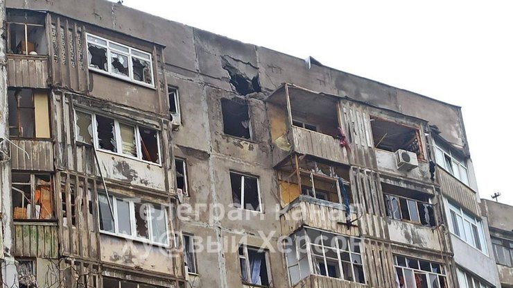 Окупанти обстріляли житлові будинки Херсону - ЗМІ