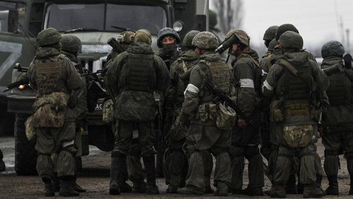 В Минобороны РФ заявили о завершении переброски своих войск на левый берег