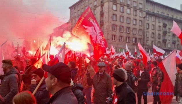 В Варшаве на Марш по случаю Дня независимости вышли десятки тысяч человек