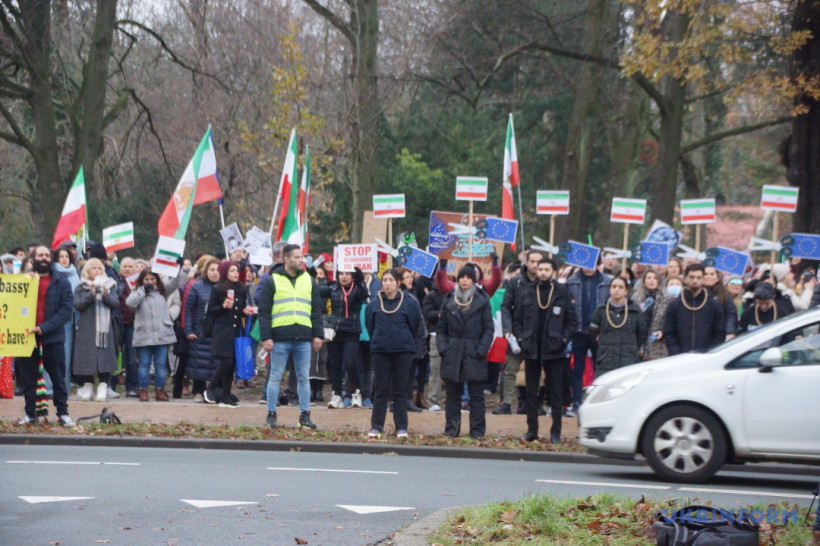 В Нидерландах состоялся митинг против правительства Ирана и первых казней