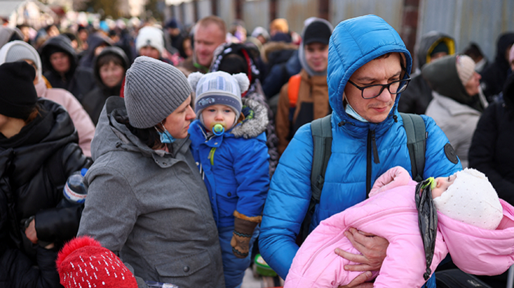 Біженці у Польщі: українцям припинили деякі виплати 