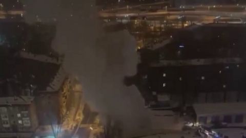 В Москве разгорелся пожар в воинской части