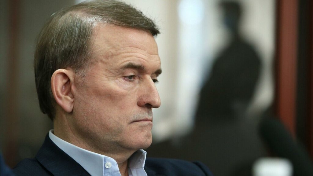 Верховная рада лишила депутатских мандатов Медведчука, Козака, Деркача и Кузьмина