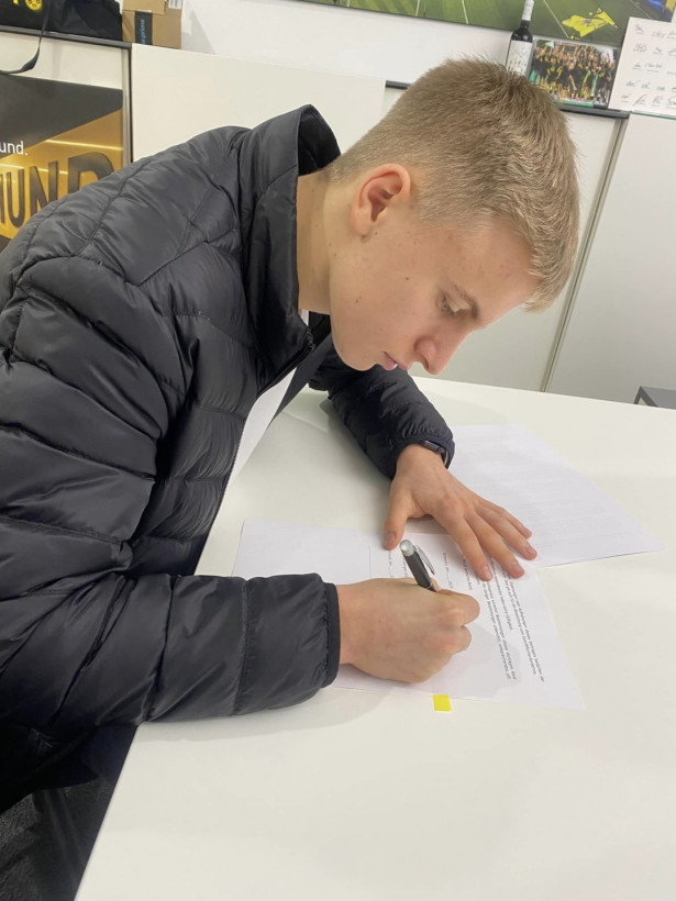 «Боруссия Дортмунд» подписала 17-летнего воспитанника «Шахтера»