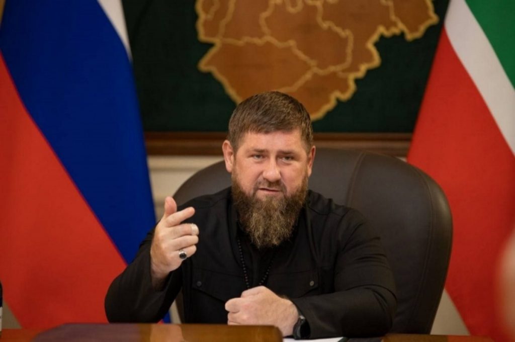 Кадыров заявил, что Россия имеет достаточно сил на войну со всем миром, и принялся угрожать ядерным оружием