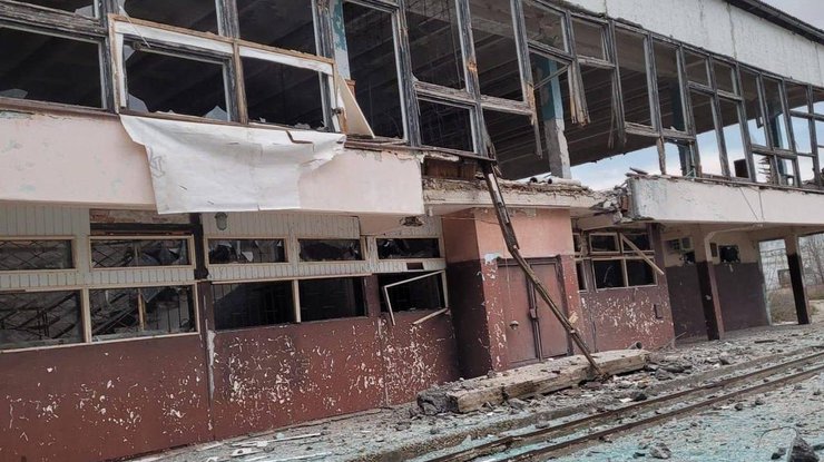 Окупанти обстріляли село Приморське у Запорізькій області: двоє загиблих, троє поранених