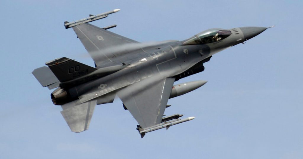 В Белом доме уже готовы обсуждать передачу Украине истребителей F-16