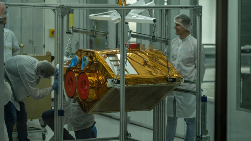 SpaceX вивела на орбіту два українські супутники