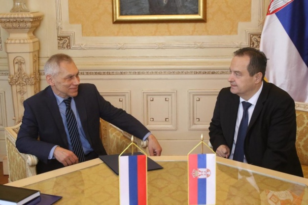 Россия призывает Сербию отказываться от международных встреч без участия РФ