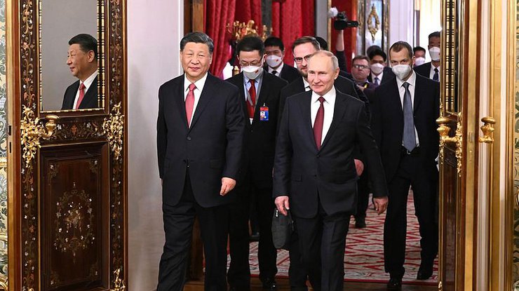 путін погодився взяти за основу мирний план Китаю щодо України (відео)