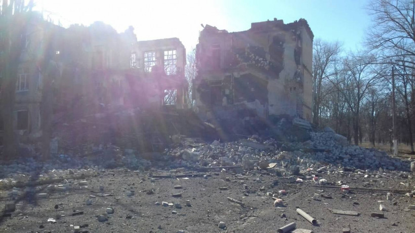 Окупанти завдари ракетного удару по школі в Авдіївці та ліцею на Сумщині (відео)