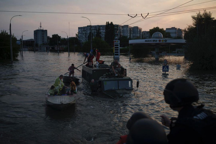 Під водою 600 квадратних кілометрів Херсонщини, рівень підтоплення - 6 метрів - ОВА