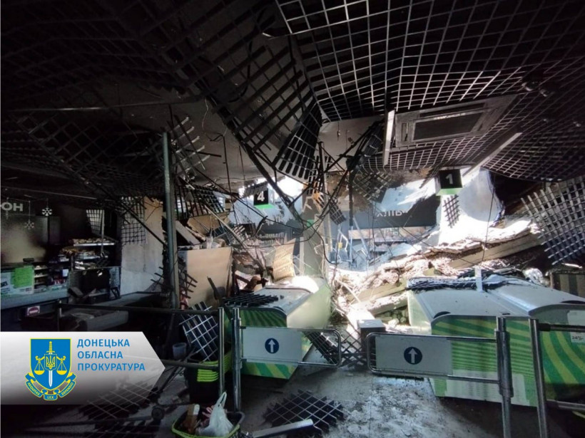 Окупанти вдарили по супермаркету в Кураховому, поранено чотирьох жінок (фото)