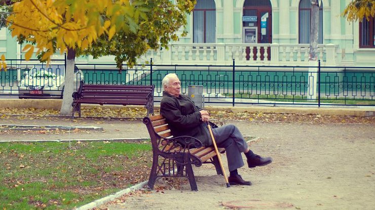 В Україні можуть призупинити виплати пенсій: у чому причина