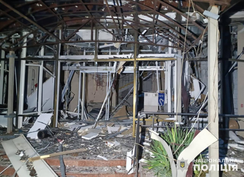 Окупанти вдарили по готелю в Запоріжжі ракетою "Іскандер-К", постраждали чотири дитини (відео)