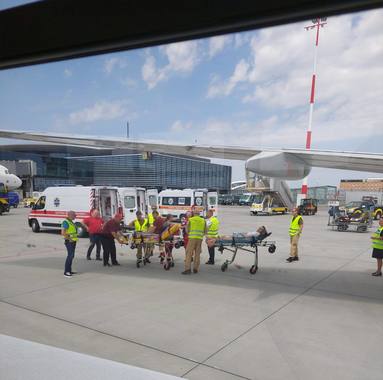 Здійснено 180 евакуаційних рейсів, які доправили постраждалих від війни українців на лікування за кордон