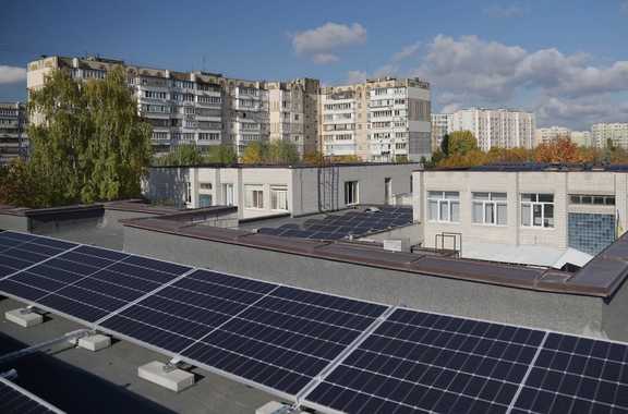 Лікарню на Київщині обладнали сонячними панелями 