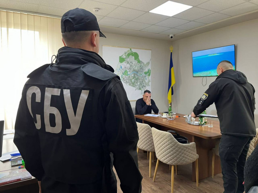 СБУ проводить обшуки у мера Ужгорода Богдана Андріїва (фото)