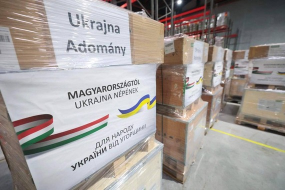 Угорщина передала 100 апаратів ШВЛ для українських лікарень на понад 3 млн євро