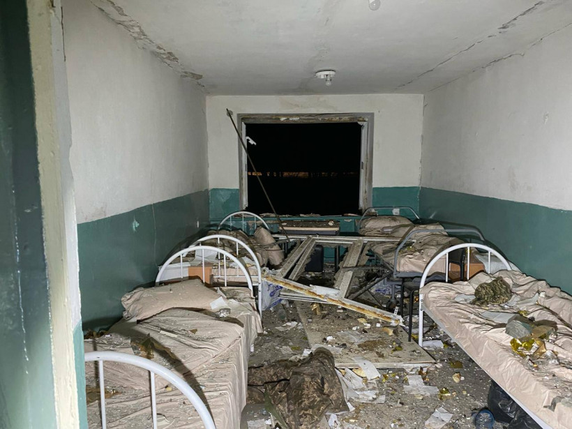 Рашисти вдарили авіабомбою в лікарню на Харківщині (фото)