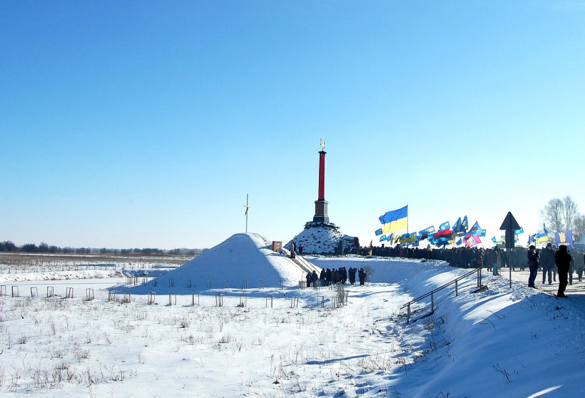 В Україні вшановують памʼять Героїв Крут: історичні факти, які повинен знати кожен