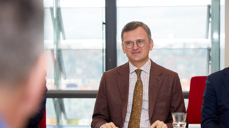 Орбан не домігся щорічного погодження коштів ЄС для України - Кулеба (відео)