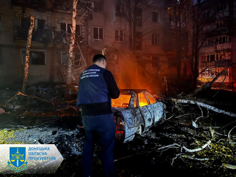 Під Краматорськом снаряд влучив у п'ятиповерхівку: двоє загиблих, вісім поранених (фото)